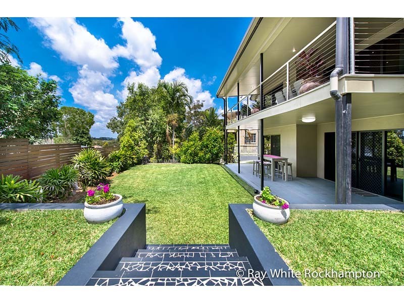 18 Hutcheon Street, Kawana QLD 4701