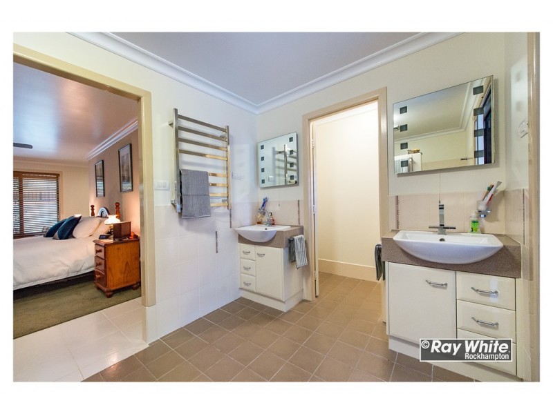 17 Cascade Close, Frenchville QLD 4701