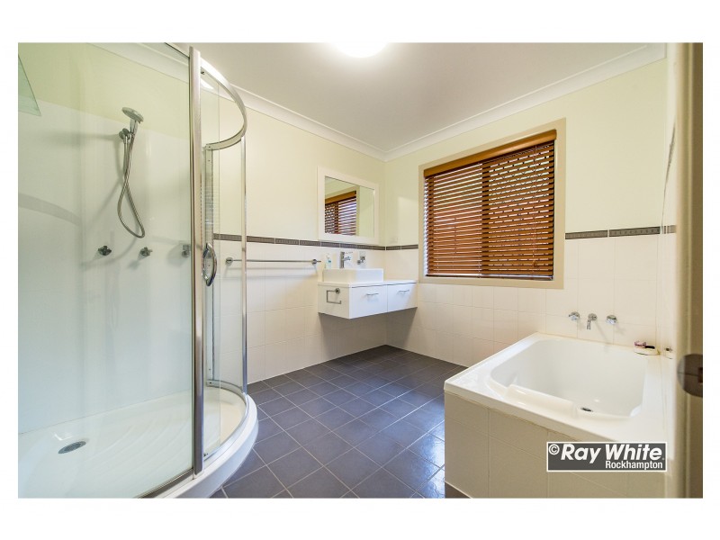 17 Cascade Close, Frenchville QLD 4701