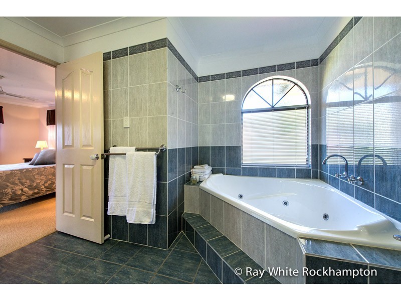 236 Denham Street, The Range QLD 4700