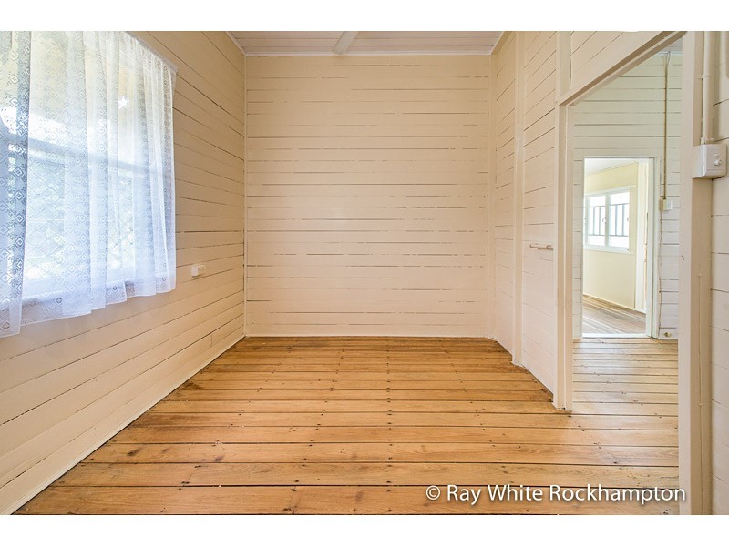 365 East Street, Depot Hill QLD 4700