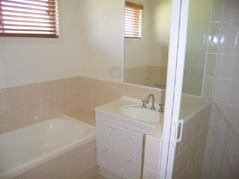 2 Hibiscus Court, Kawana QLD 4701