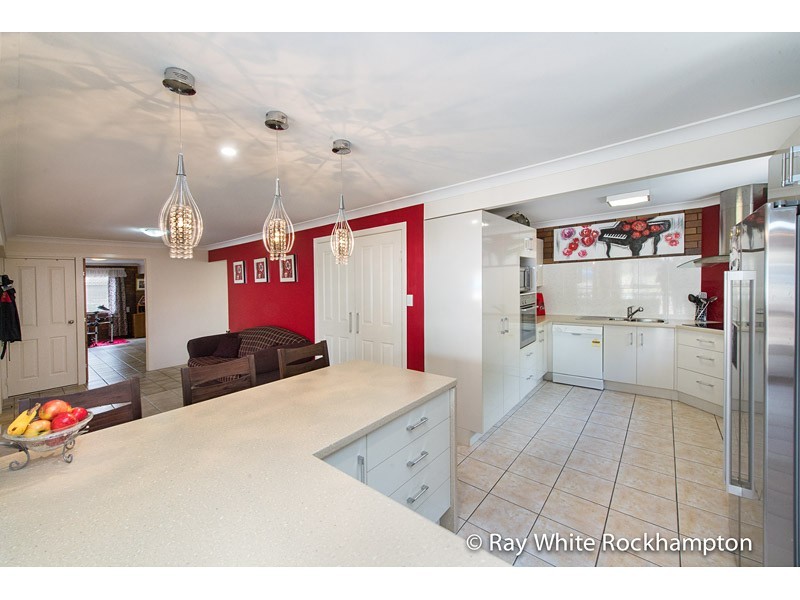 11 Crick Street, Kawana QLD 4701