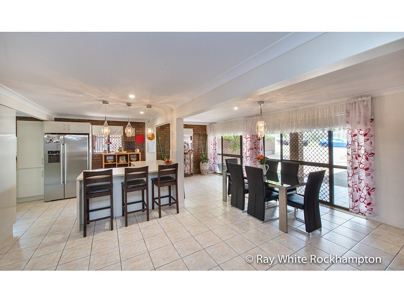 11 Crick Street, Kawana QLD 4701