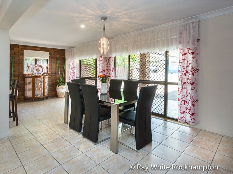 11 Crick Street, Kawana QLD 4701