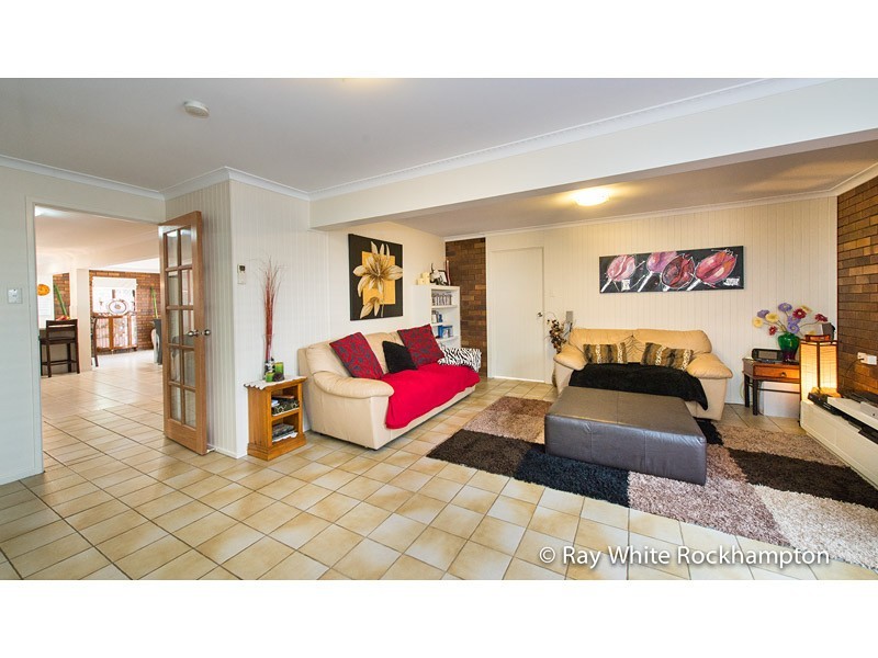 11 Crick Street, Kawana QLD 4701