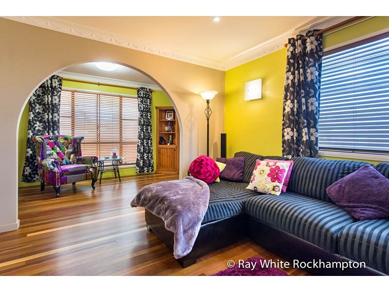 11 Crick Street, Kawana QLD 4701