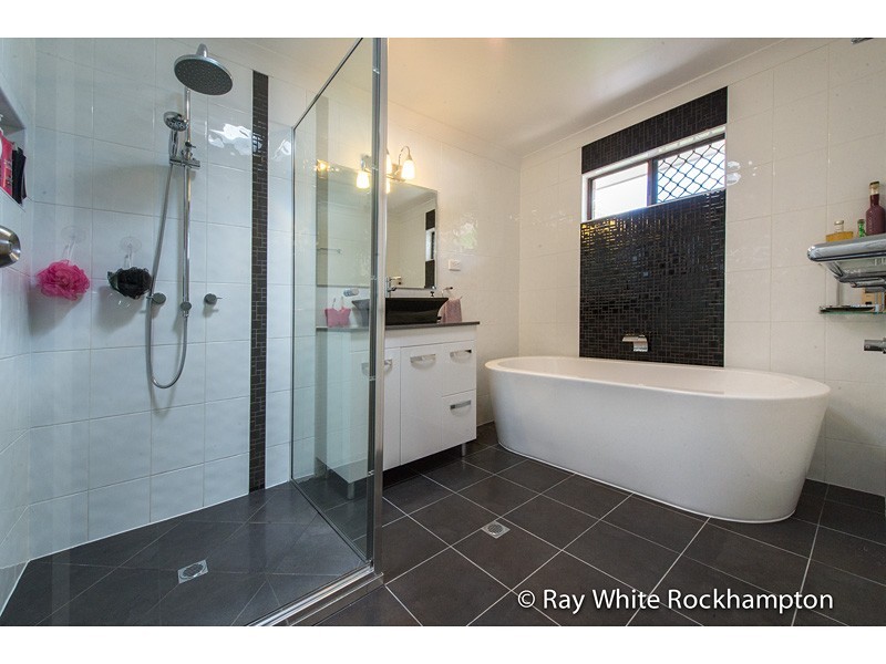 11 Crick Street, Kawana QLD 4701