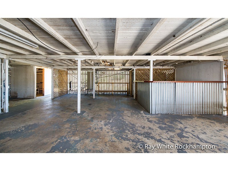 378 East Street, Depot Hill QLD 4700