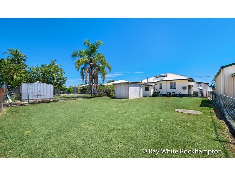 10 Wilmington Street, Kawana QLD 4701