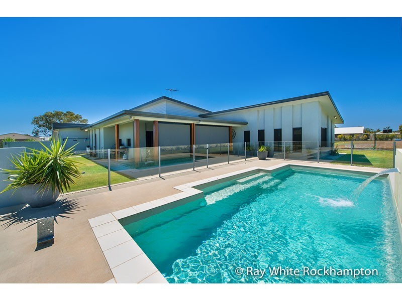 9 Robertson Road, Gracemere QLD 4702