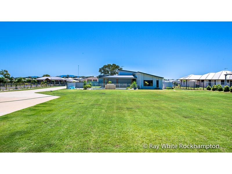 9 Robertson Road, Gracemere QLD 4702