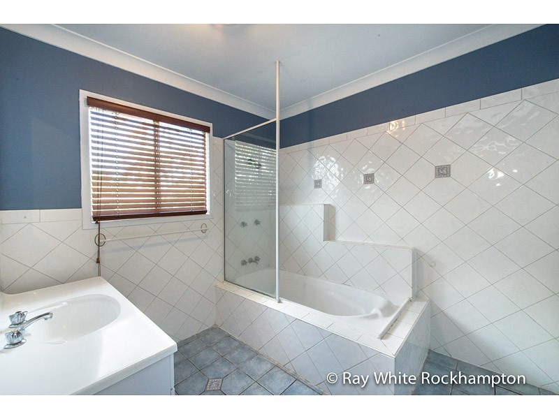 51 Gray Street, Park Avenue QLD 4701