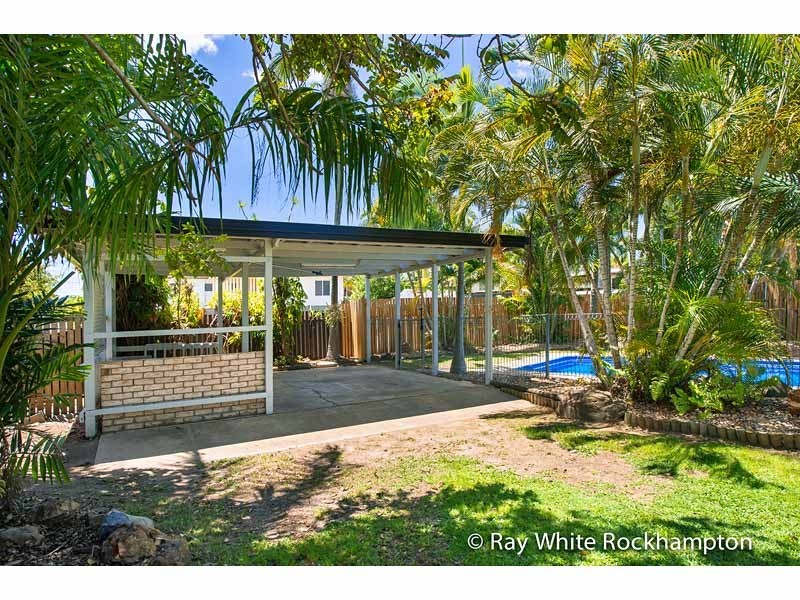 51 Gray Street, Park Avenue QLD 4701