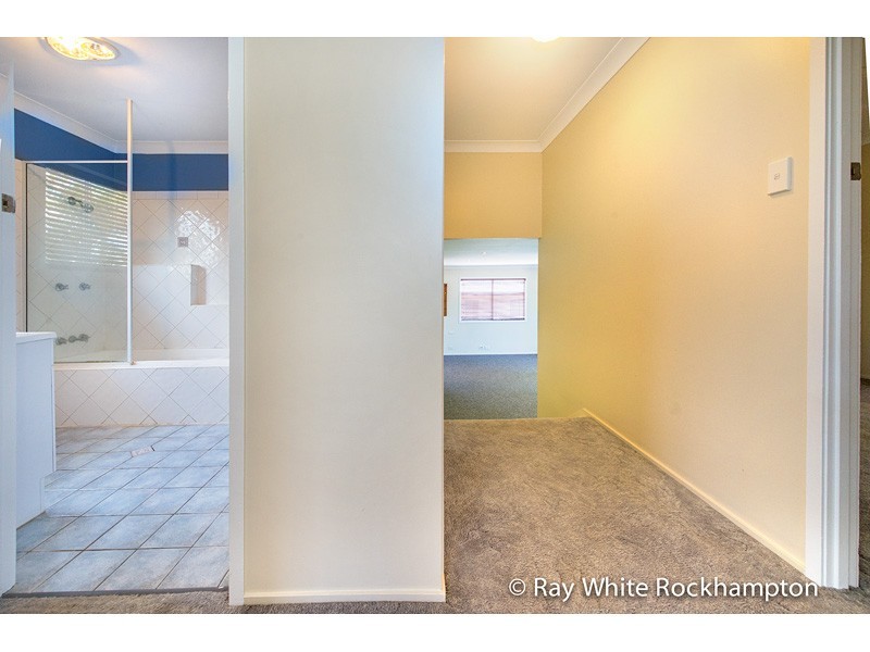 51 Gray Street, Park Avenue QLD 4701