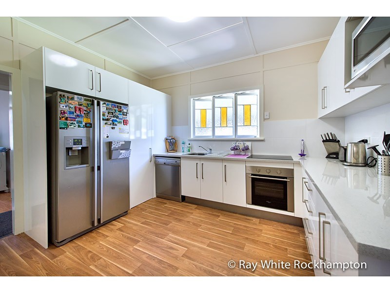 253 Hutton Street, Berserker QLD 4701