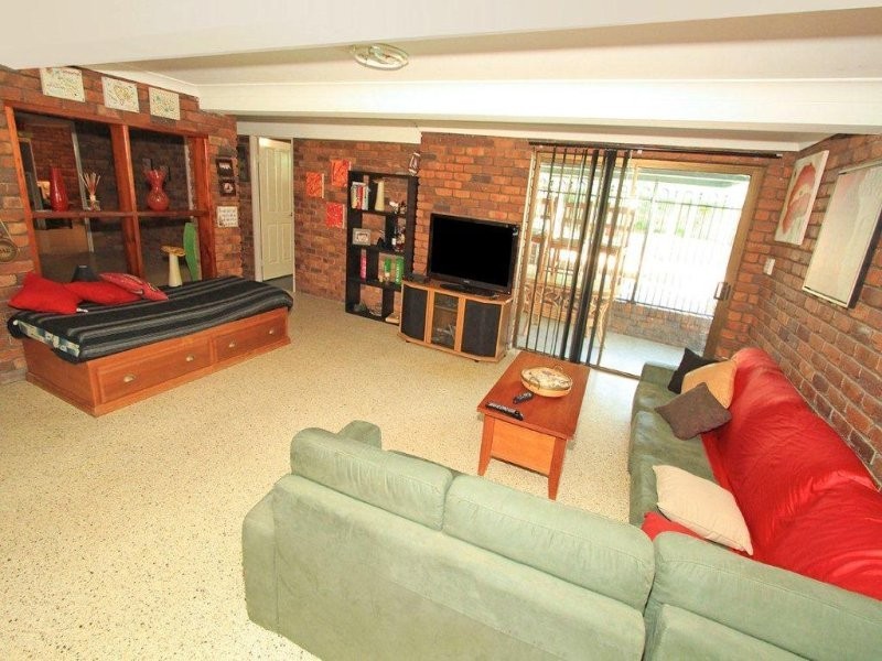2 Sturt Street, Parkhurst QLD 4702