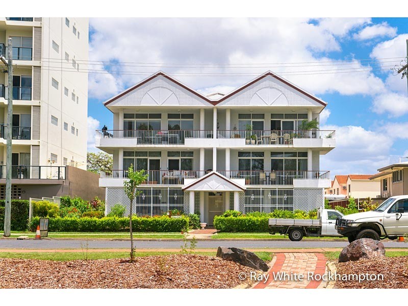 2/14 Victoria Parade, Rockhampton City QLD 4700