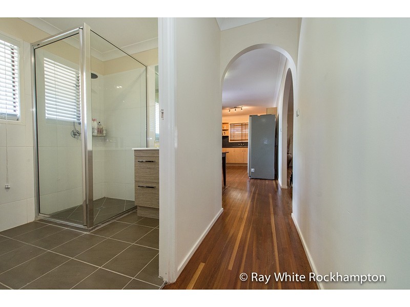 300 Bloxsom Street, Koongal QLD 4701