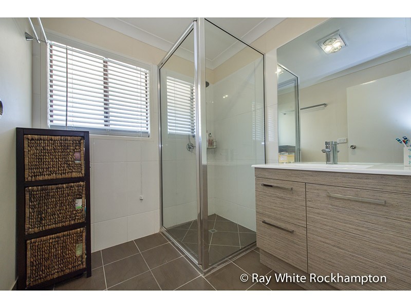 300 Bloxsom Street, Koongal QLD 4701