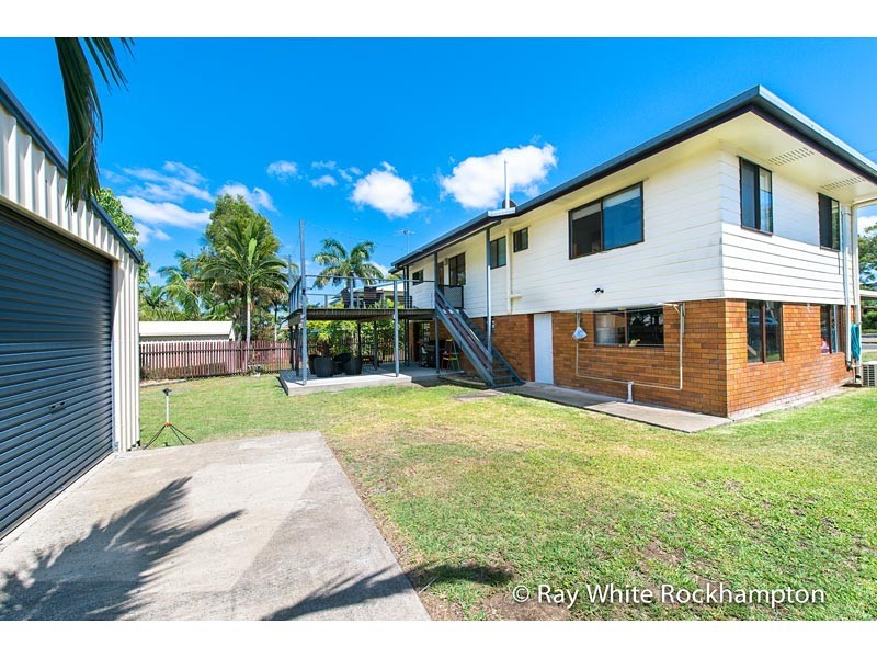 300 Bloxsom Street, Koongal QLD 4701