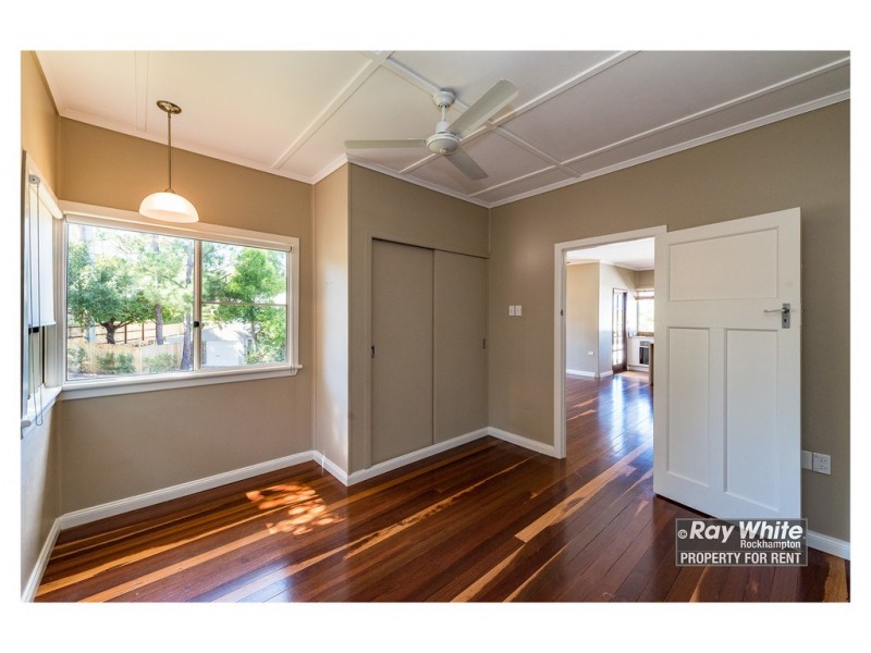 4 Beaconsfield Terrace, The Range QLD 4700