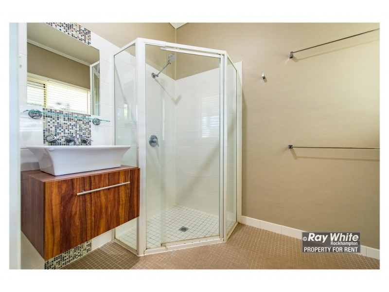 4 Beaconsfield Terrace, The Range QLD 4700