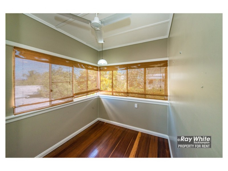 4 Beaconsfield Terrace, The Range QLD 4700
