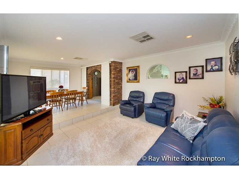 53 Schlencker Drive, Glenlee QLD 4711