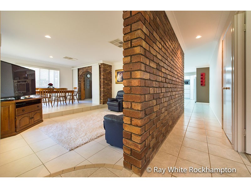 53 Schlencker Drive, Glenlee QLD 4711