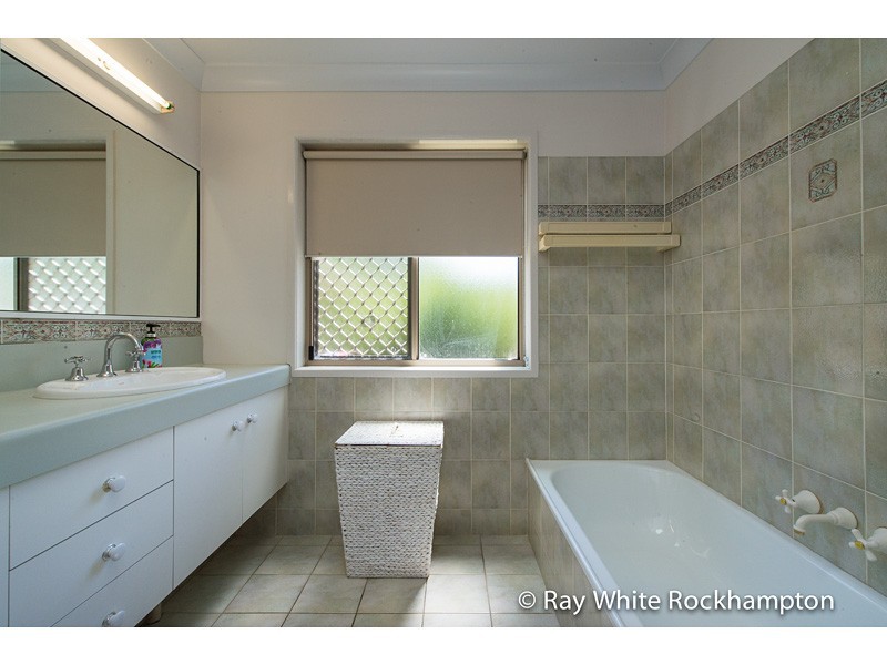 53 Schlencker Drive, Glenlee QLD 4711