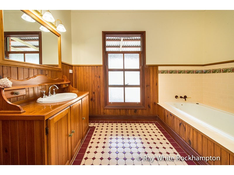 120 Julie Anne Drive, Glendale QLD 4711