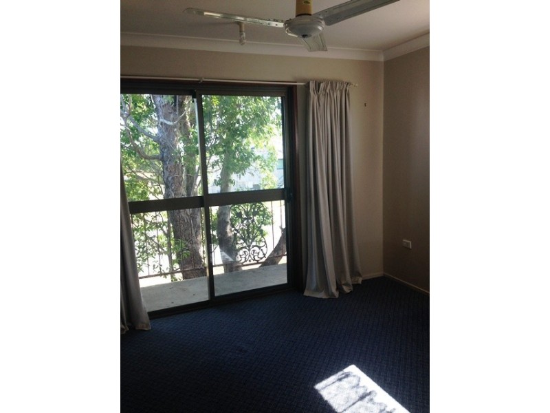 1/155 High Street, Berserker QLD 4701