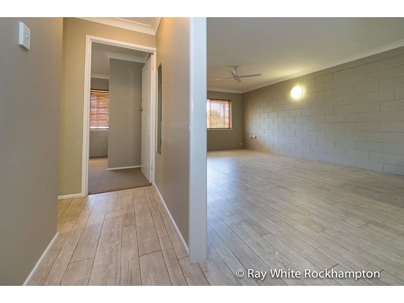 2/39 Cahill Street, Kawana QLD 4701