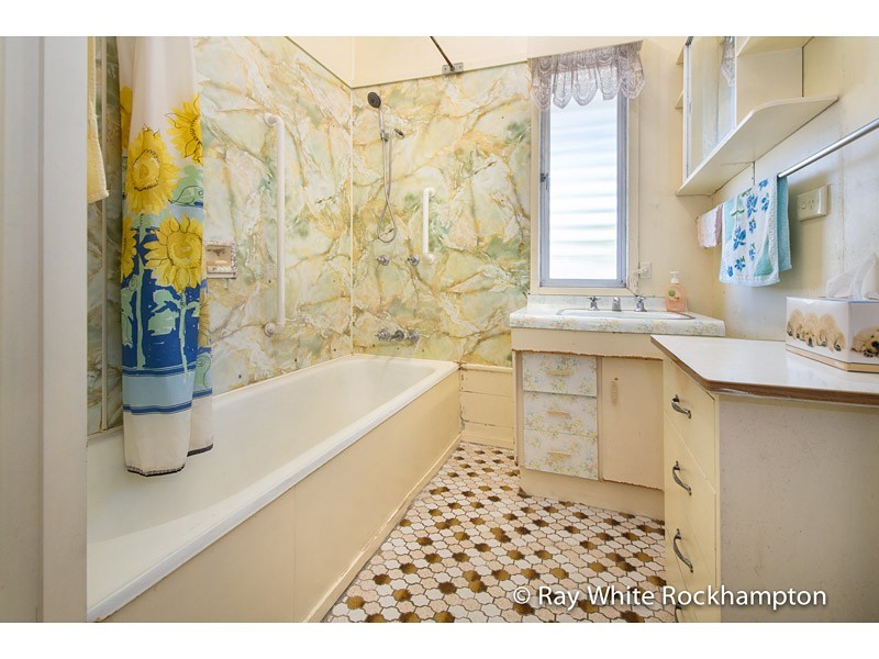 249 Denham Street Extended, The Range QLD 4700