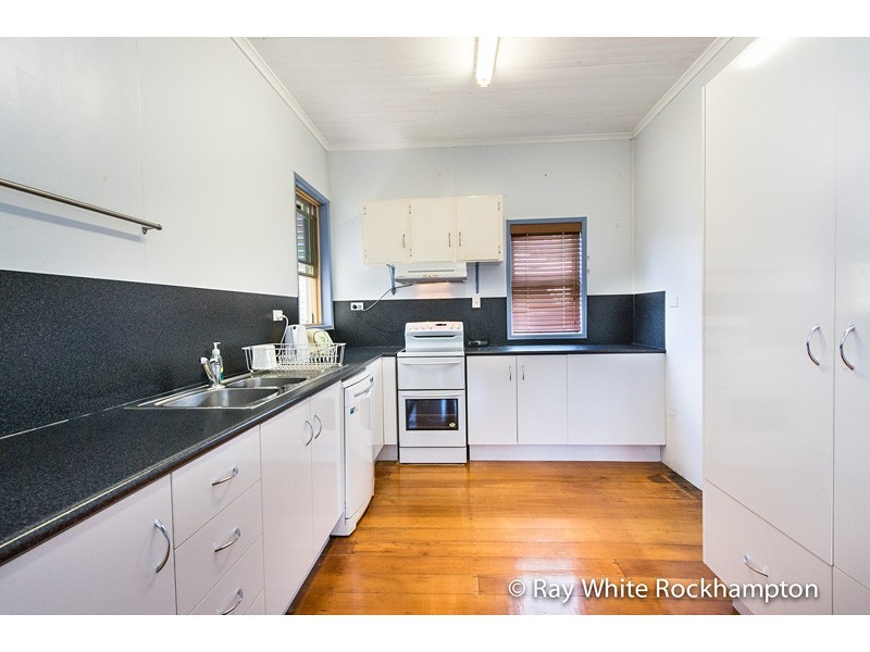 4 Bartlem Street, Allenstown QLD 4700