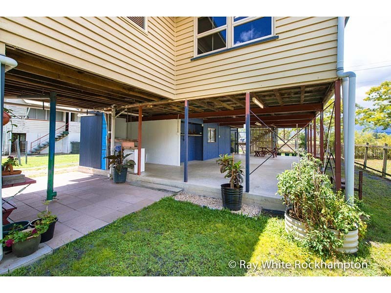 4 Bartlem Street, Allenstown QLD 4700
