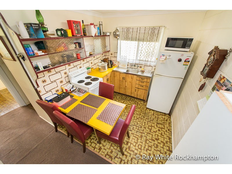 1-2/ 63 Dee Street, Koongal QLD 4701