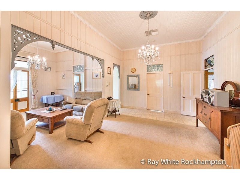 36 Lennox Street, The Range QLD 4700