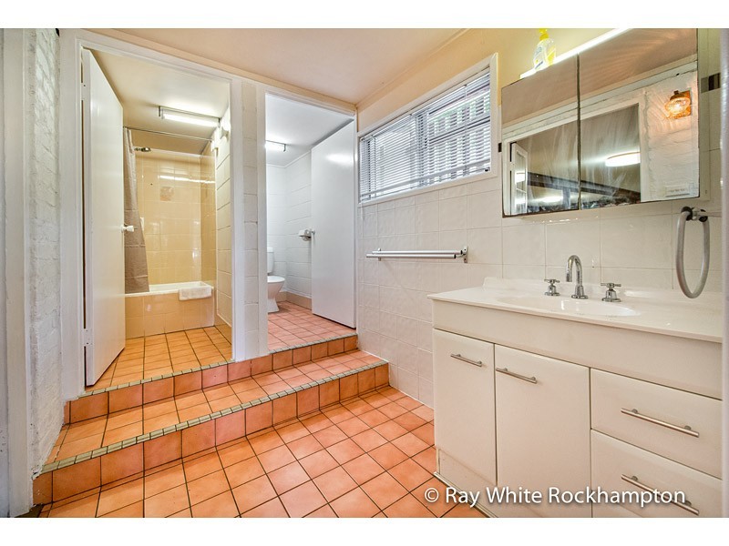 36 Lennox Street, The Range QLD 4700