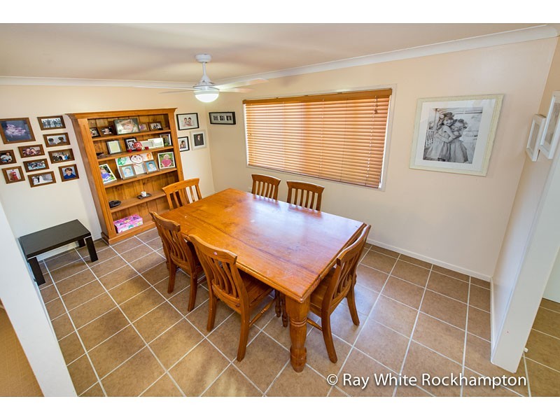 35 Locke Street, Kawana QLD 4701