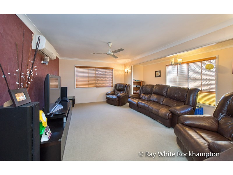 35 Locke Street, Kawana QLD 4701