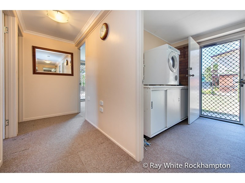 35 Locke Street, Kawana QLD 4701