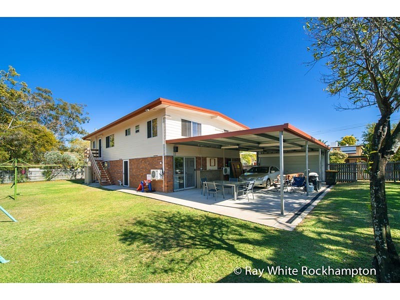 35 Locke Street, Kawana QLD 4701
