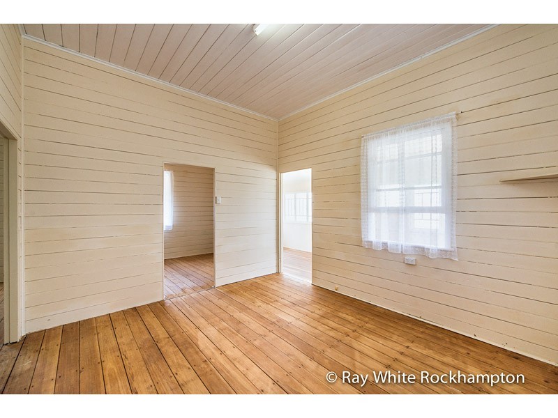 365 East Street, Depot Hill QLD 4700