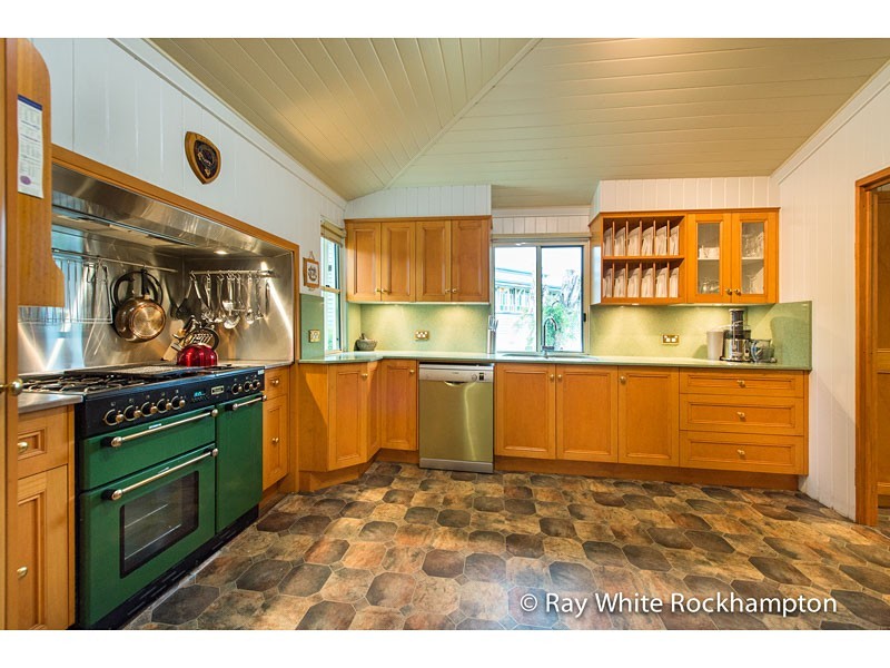 4 Anderson Street, Allenstown QLD 4700