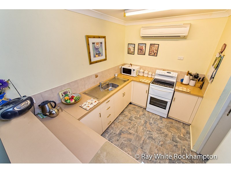 3/128 High Street, Berserker QLD 4701