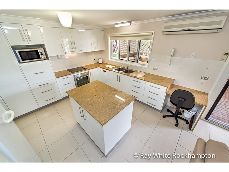 12 Rees Jones Close, Frenchville QLD 4701