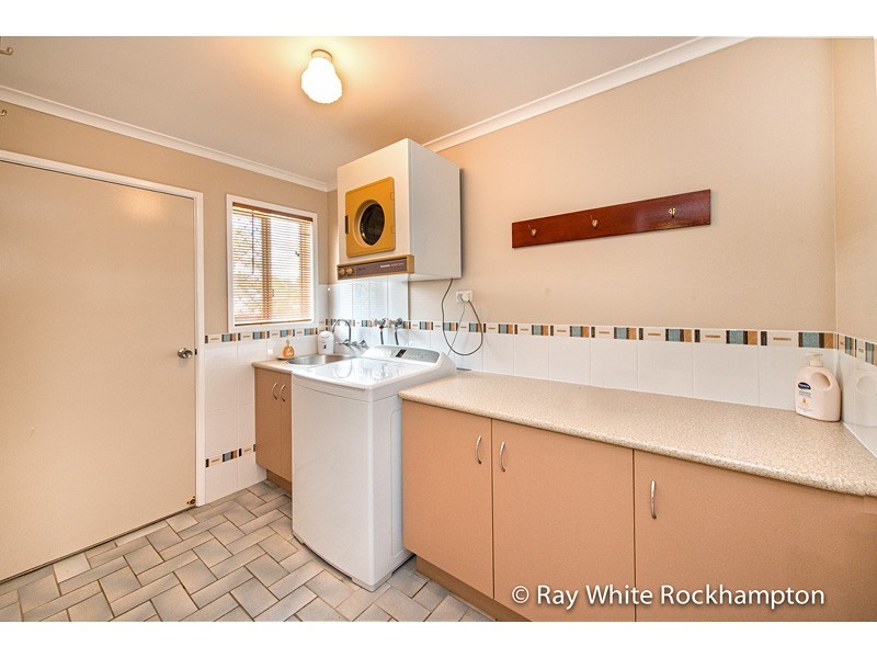 12 Rees Jones Close, Frenchville QLD 4701