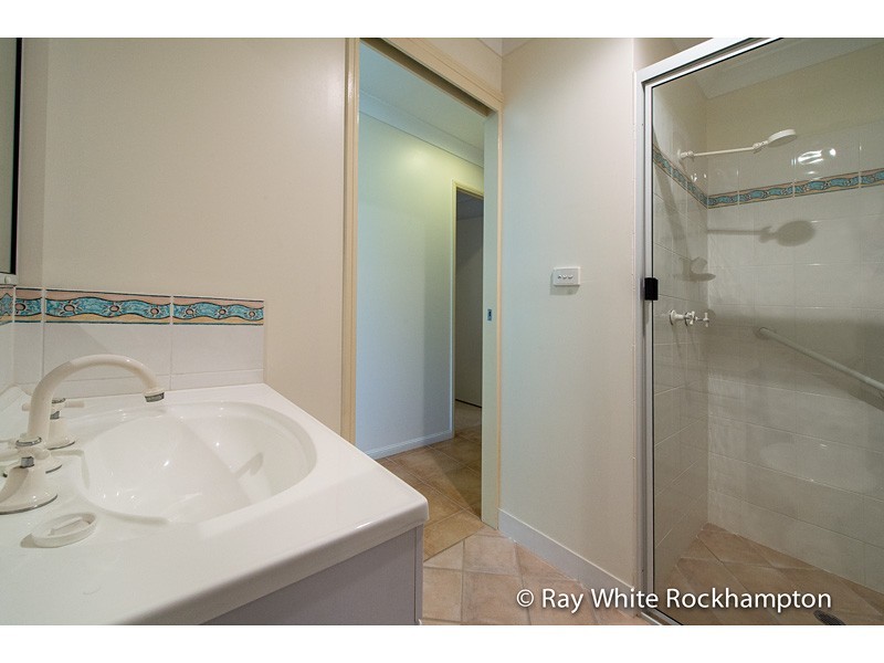 8/385 Shand Street, Frenchville QLD 4701